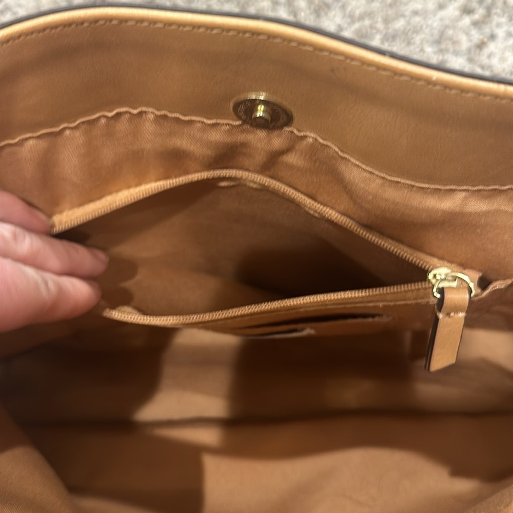 Liz Claiborne Purse - Picture 6 of 14